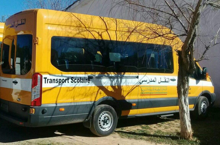 توزيع 31 حافلة للنقل المدرسي لفائدة 22 جماعة ترابية بشفشاون