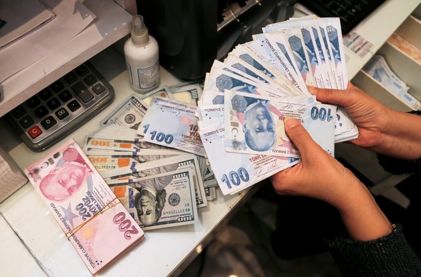 ضبط ملايين النقود الورقية المزيفة بإسطنبول