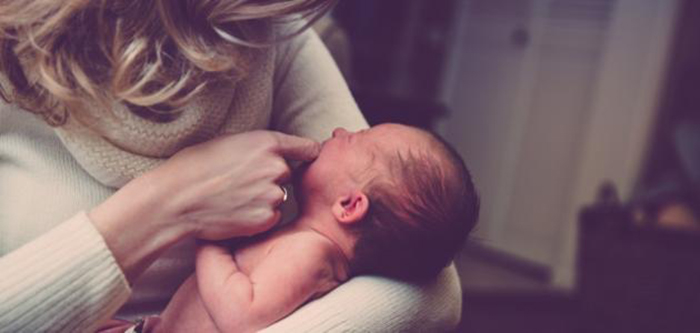  الولادة الطبيعية أم العملية القيصرية …أيهما أفضل