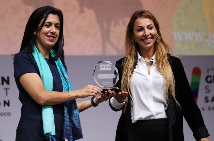  إنوي تحصل على جائزة الشركة المواطنة في القمة العالمية للمرأة