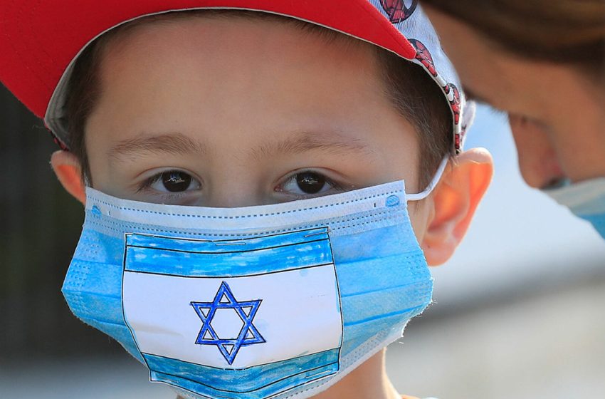 إسرائيل أول دولة تحظر دخول الأجانب بسبب “أوميكرون”