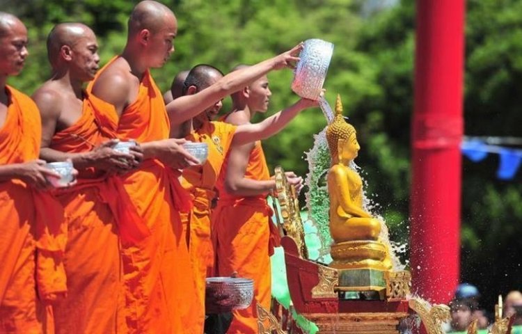  بورما : غرق 15 شخصا بمهرجان ‏ديني بوذي
