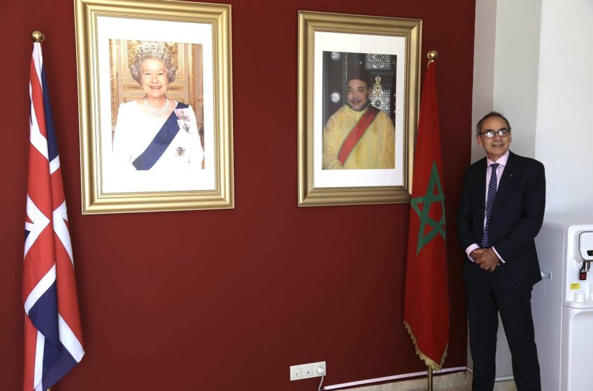 سفير بريطانيا بالمغرب يجدد دعم بلاده للجهود الأممية لحل نزاع