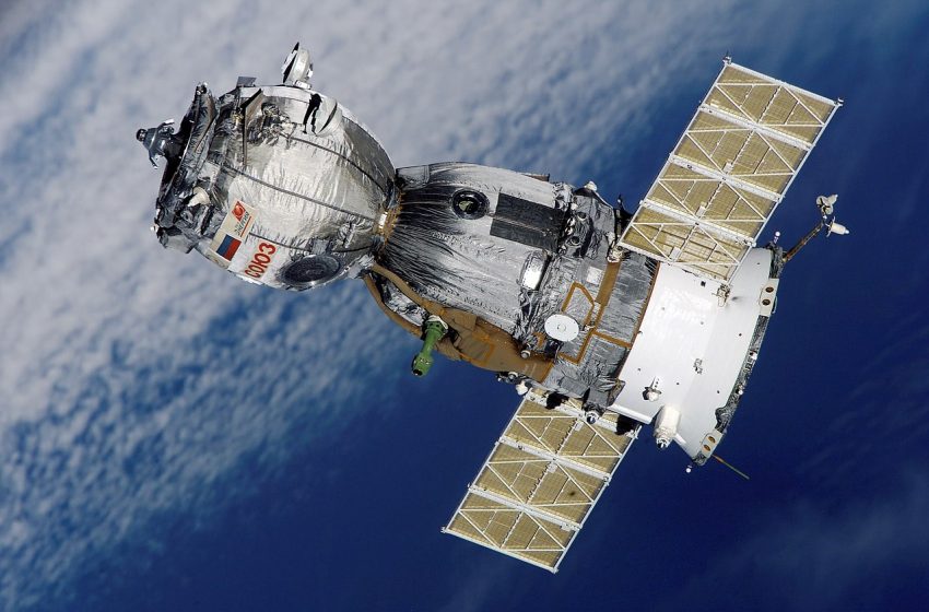  روسيا تطلق رحلة سياحية إلى محطة الفضاء الدولية