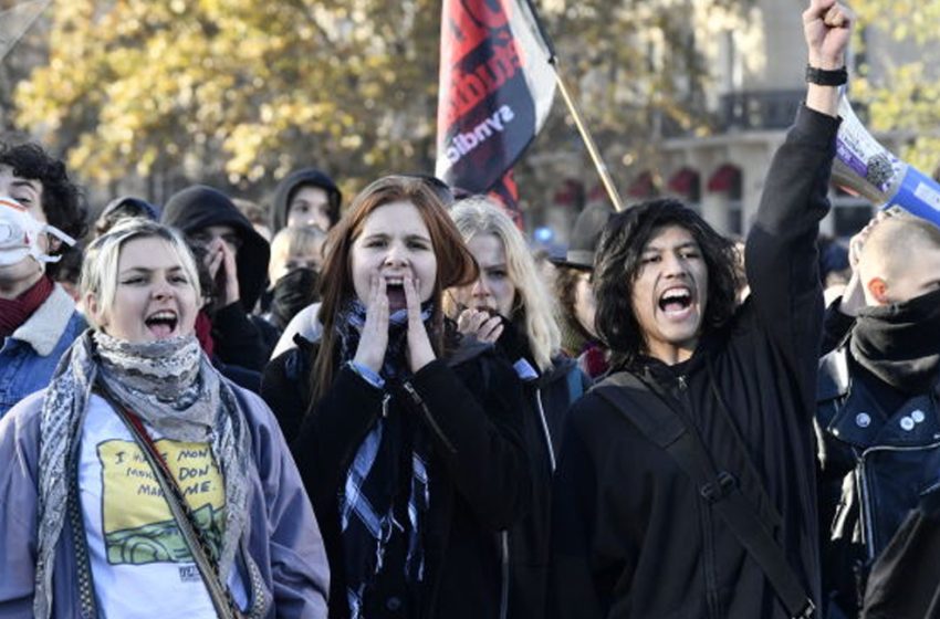  مظاهرات للمطالبة بتسوية وضعية المهاجرين في فرنسا
