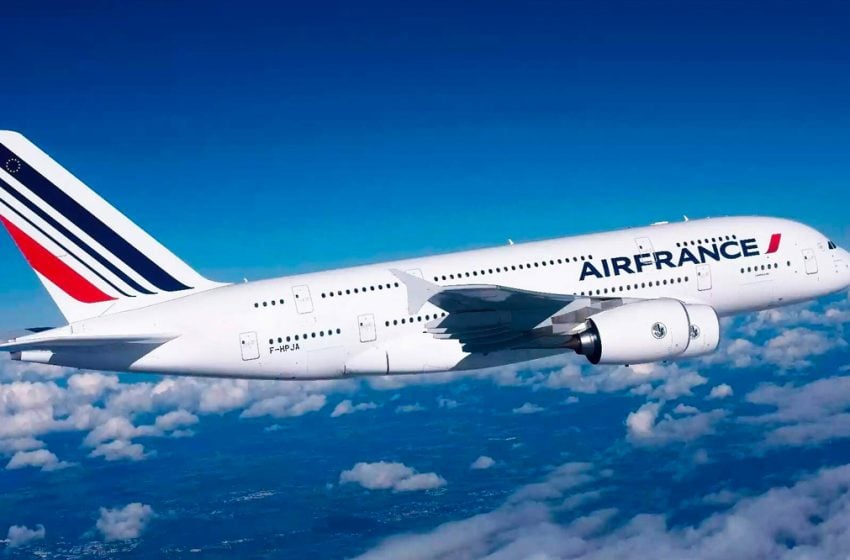 الخطوط الجوية الفرنسية تعلق رحلاتها لمالي