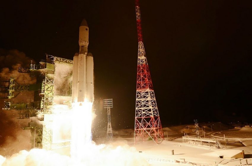  روسيا تطلق بنجاح صاروخها من الجيل الجديد أنغارا