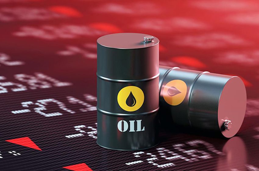تراجع أسعار النفط بعد زيادة بأكثر من المتوقع للمخزونات الأمريكية