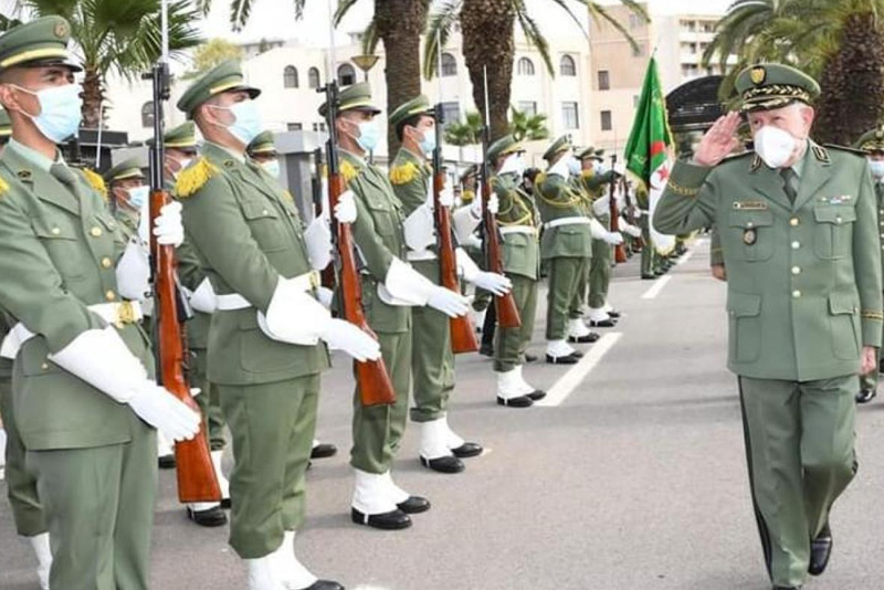  العسكر الجزائري يعتقل أربعة عناصر من “جبهة البوليساريو”