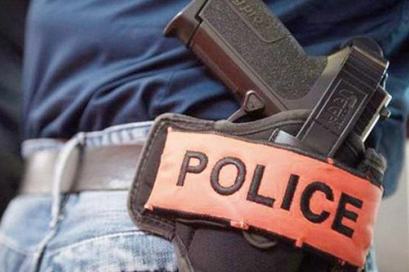 الدار البيضاء : شرطي يستعمل سلاحه الوظيفي لتوقيف شخص في