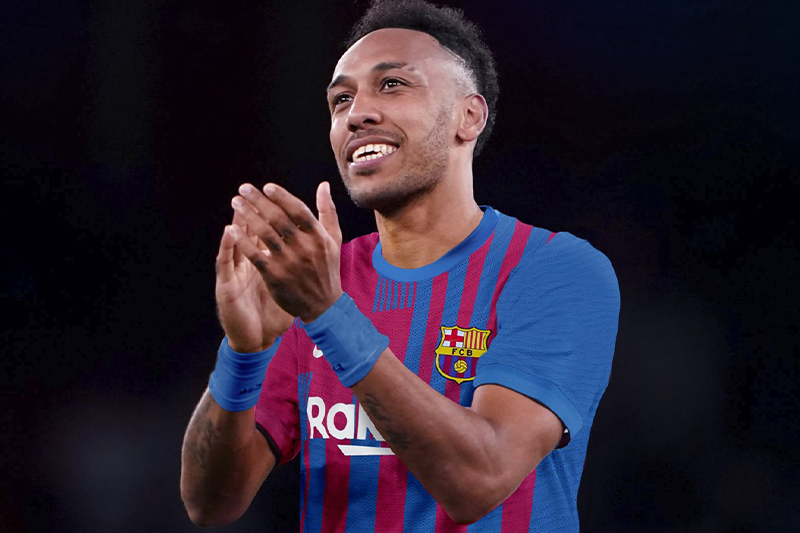 رسميا .. الغابوني بيير إيمريك أوباميانغ لاعب بنادي برشلونة