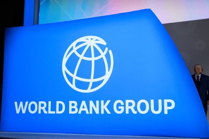  أوكرانيا.. البنك الدولي يعلق جميع برامج الدعم لبيلاروسيا وروسيا