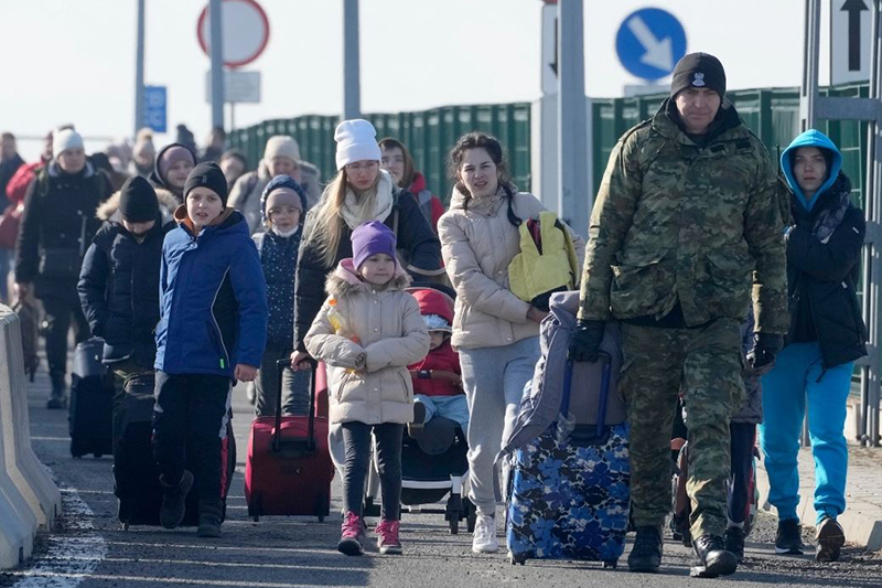  بسبب النزاع الروسي الأوكراني .. أزيد من أربعة ملايين أوكراني يغادرون بلادهم