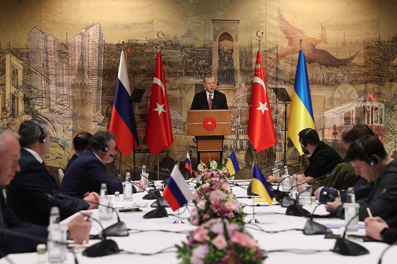  تركيا تحتضن المحادثات المباشرة بين الوفدين الروسي والأوكراني
