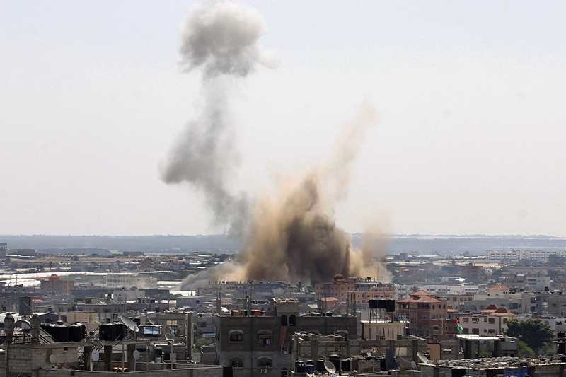  سوريا : إصابة مدنيان في قصف جوي للجيش الإسرائيلي