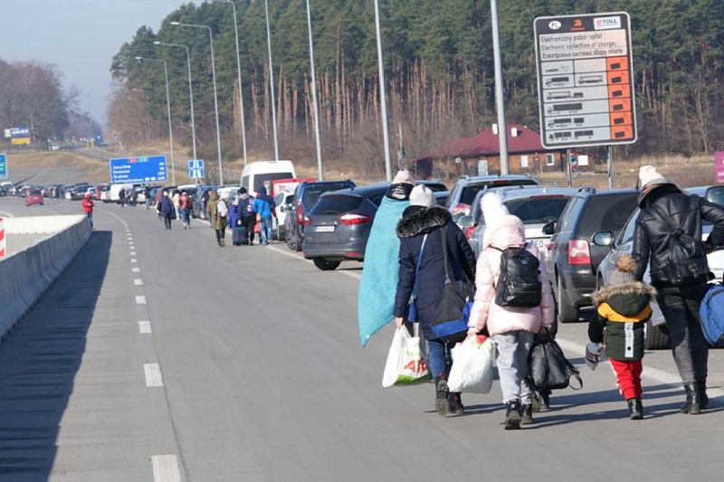 الأمم المتحدة تعلن عن عبور أزيد من 874 ألف أوكراني إلى البلدان المجاورة