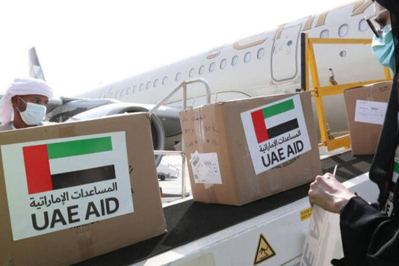  الإمارات تعلن إرسال طائرة محملة بالإمدادات الغذائية والطبية إلى اللاجئين الأوكرانيين في بولندا