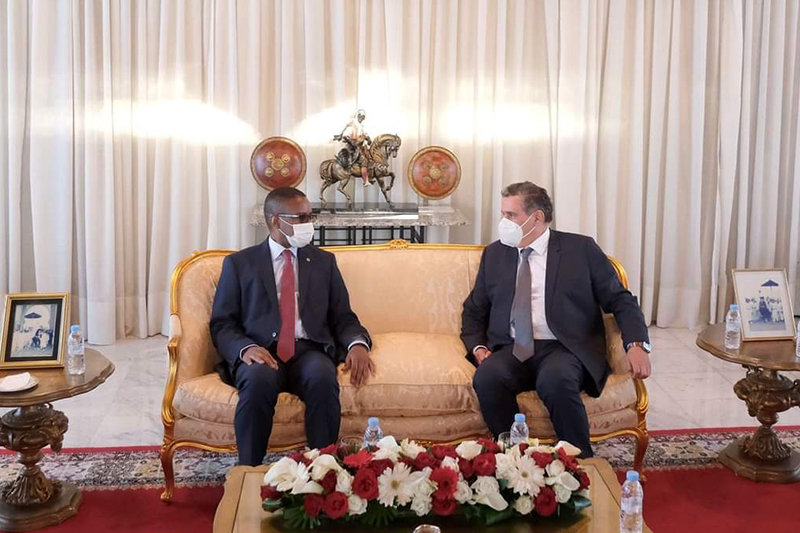  عزيز أخنوش يجري محادثات مع الوزير الأول الموريتاني بالرباط