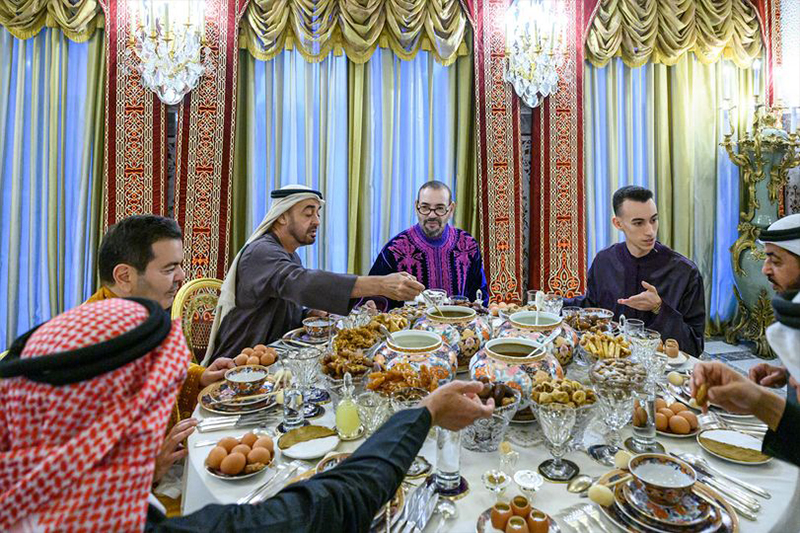  الملك محمد السادس يقيم مأدبة إفطار على شرف صاحب السمو الشيخ محمد بن زايد آل نهيان ولي عهد أبوظبي
