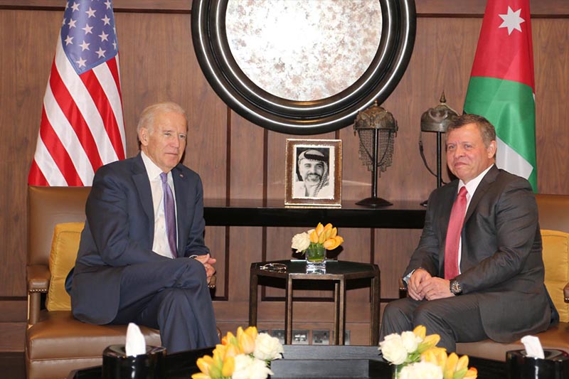 الملك عبد الله الثاني والرئيس الأمريكي جو بايدن يبحثان هاتفيا