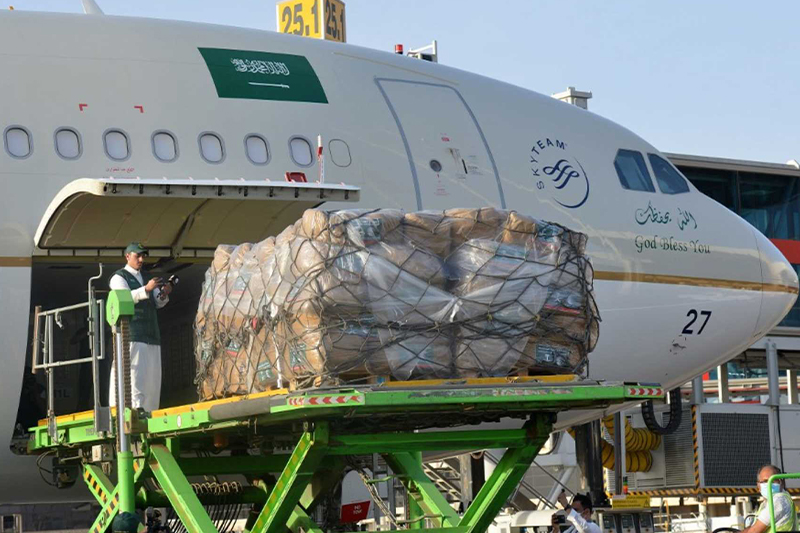  السعودية ترسل مساعدات طبية بقيمة 10 ملايين دولار للاجئي أوكرانيا