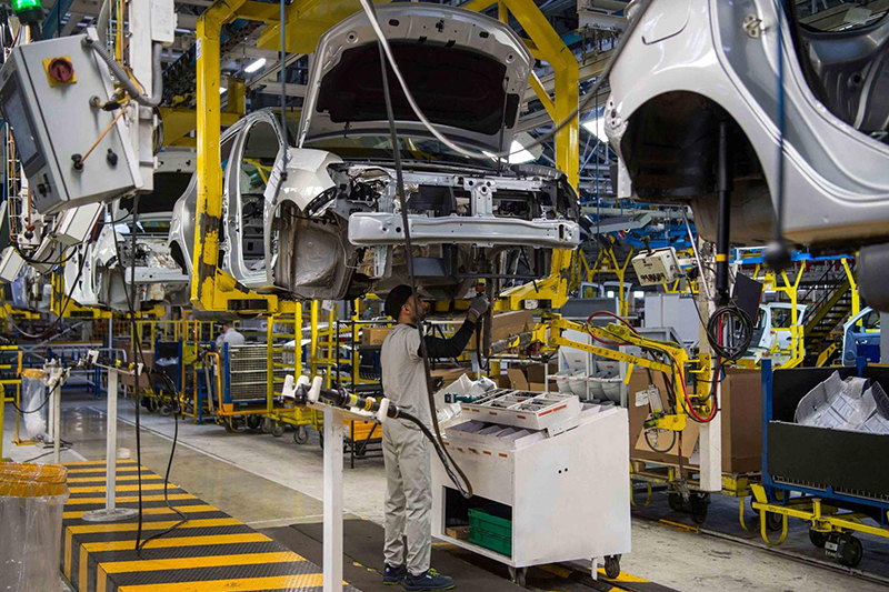 المغرب يحتل صدارة الدول الافريقية في قطاع صناعة السيارات