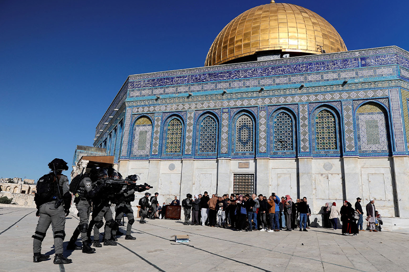  فلسطين : استمرار التصعيد الإسرائيلي في المسجد الأقصى