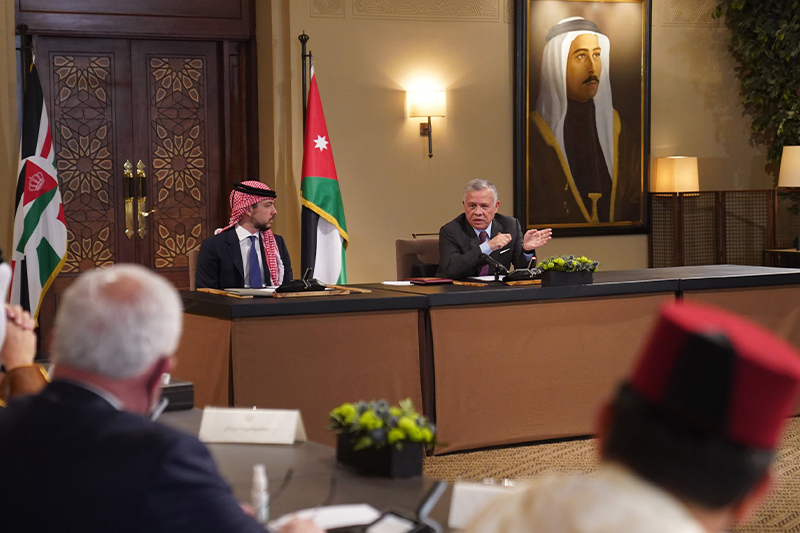 العاهل الأردني يشدد على أهمية توحيد الجهود العربية لوقف التصعيد
