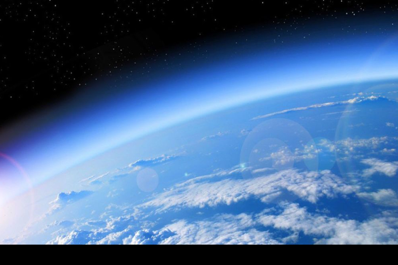  هل تعلم أين ينتهي الغلاف الجوي للأرض بالفعل؟ وأين يبدأ الفضاء؟