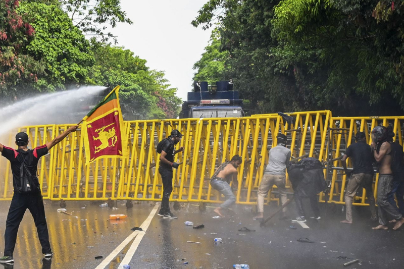  سريلانكا تعلن حالة الطوارئ وسط أزمة اقتصادية خانقة