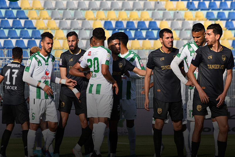 البطولة المغربية 2022 : الدفاع الحسني الجديدي يتعادل مع اتحاد
