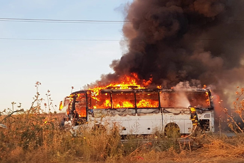 اندلاع حريق في ناقلة محملة بالوقود يودي بحياة تسعة أشخاص