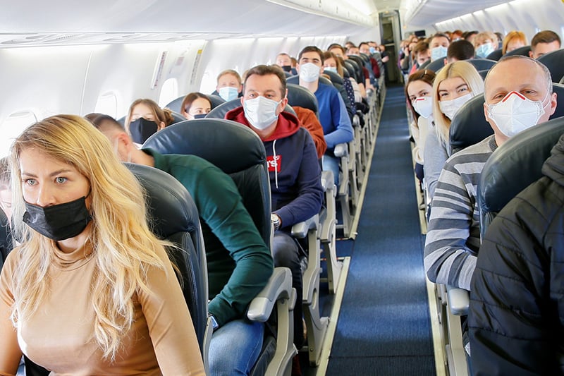  أوروبا : رفع إلزامية ارتداء الكمامة على متن الطائرات ابتداء من يوم الاثنين المقبل
