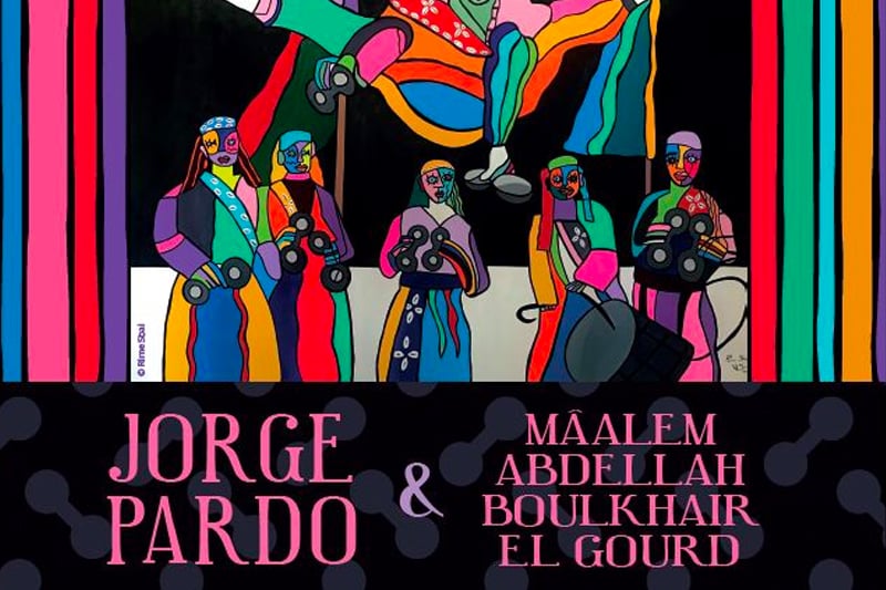 كناوة المغربية والجاز الإسباني يقيمان بطنجة جسرا فنيا بين ضفتي مضيق جبل طارق