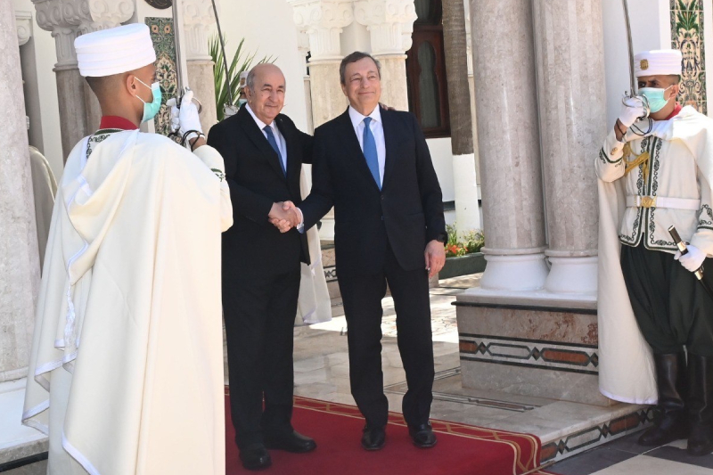 الرئيس الجزائري يعلن توقيع عقد لتوريد الغاز الطبيعي مع إيطاليا