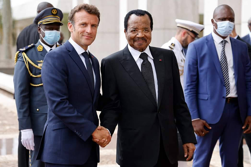  الرئيس الفرنسي إيمانويل ماكرون يزور الكاميرون