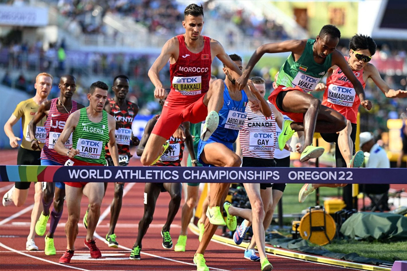  بطولة العالم لألعاب القوى يوجين 2022 : تأهل البطل الأولمبي المغربي سفيان البقالي