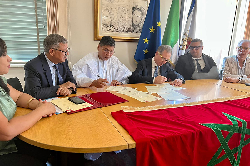  توقيع اتفاقية توأمة بين جماعة الدشيرة ومدينة إيبولي الإيطالية