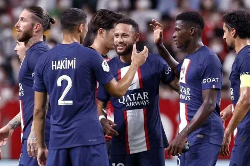 بطولة فرنسا 2022 : أشرف حكيمي يساهم في فوز فريقه سان جيرمان على كليرمون