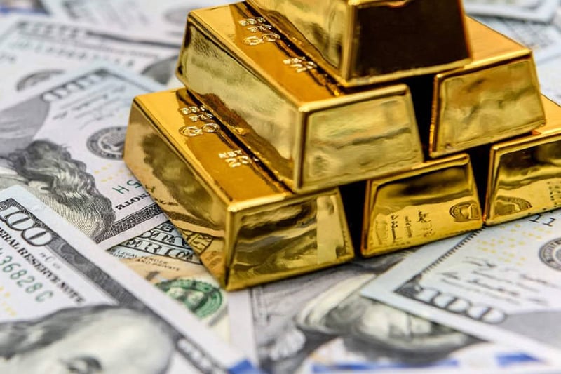  أسعار الذهب تتراجع أمام انتعاش الدولار الأمريكي