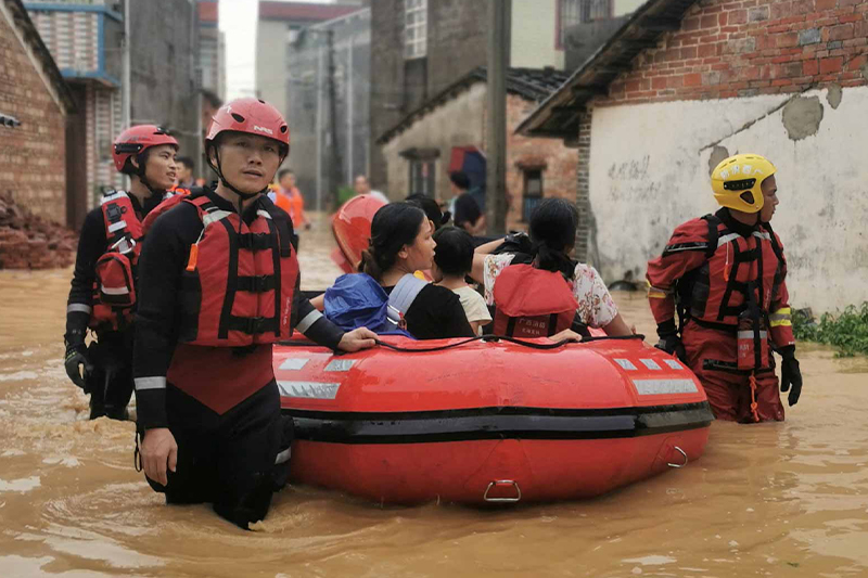  ارتفاع حصيلة ضحايا كارثة السيول الجبلية شمال الصين