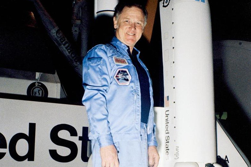  وفاة دون ليند رائد الفضاء السابق في ناسا