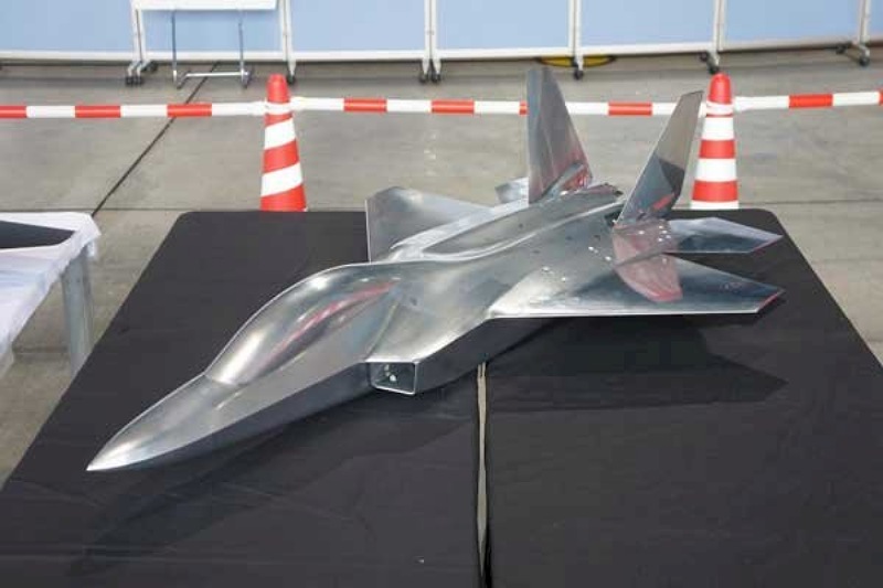  اليابان وبريطانيا تتفقان على تطوير طائرة مقاتلة جديدة