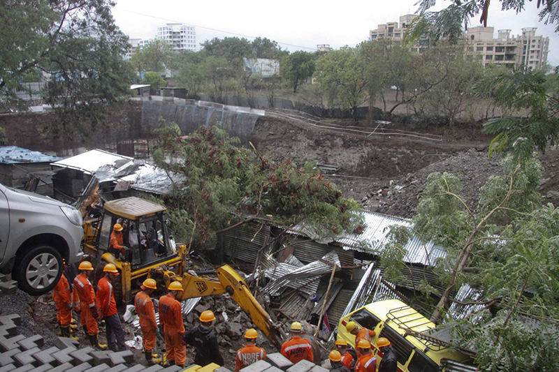  الهند : مصرع تسعة أشخاص وإصابة آخرين جراء انهيار جدار بسبب الأمطار الغزيرة