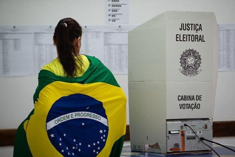  رئاسيات البرازيل : مكاتب التصويت تغلق أبوابها