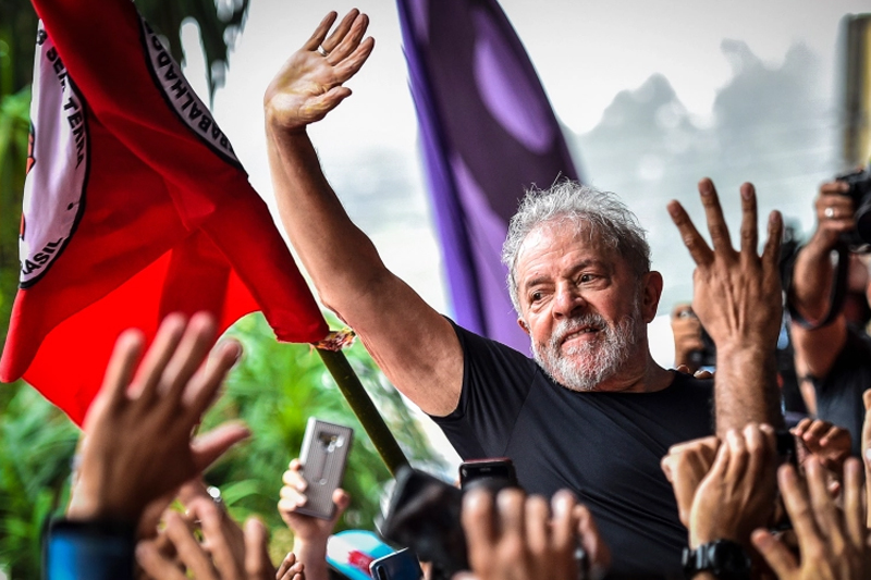 لولا دا سيلفا ينجح في إعادة اليسار إلى السلطة في البرازيل