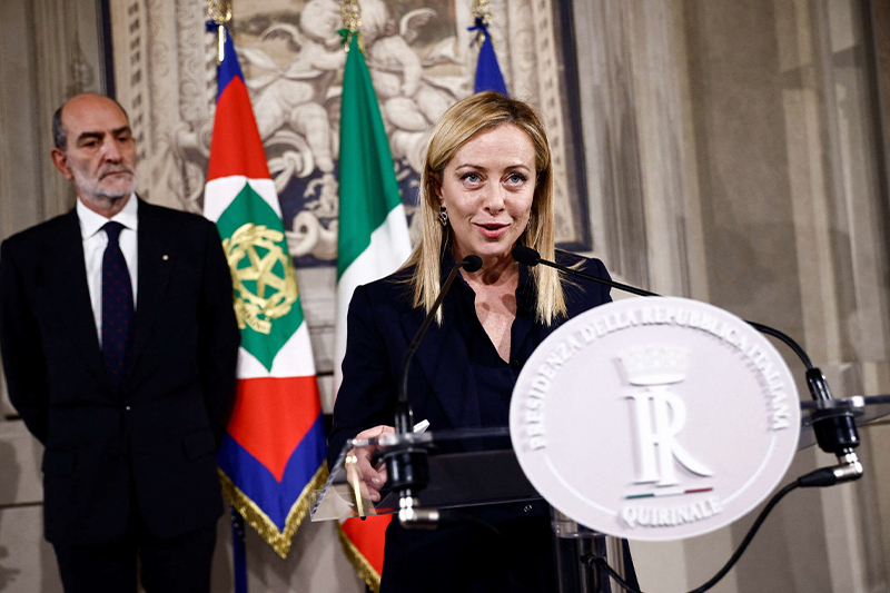  رئيسة الوزراء الإيطالية الجديدة تعرض برنامجها الحكومي