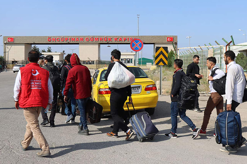  تركيا تعلن أن عدد المهاجرين غير الشرعيين المرحلين بلغ أكثر من 97 ألف شخصٍ