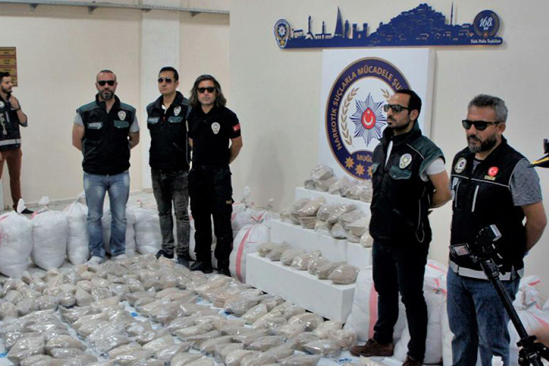  تركيا : ضبط أزيد من طن من مادة الماريخوانا المخدرة داخل سفينة قادمة من المكسيك