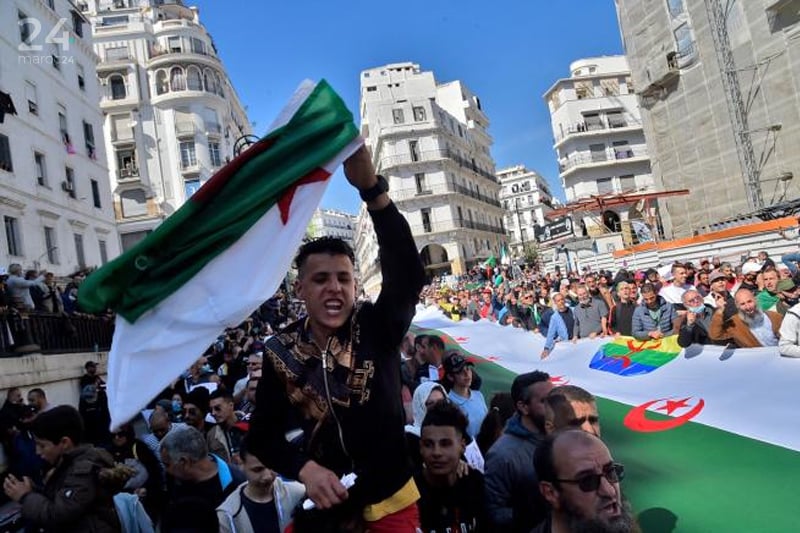  أمنيستي وهيومان رايتس ووتش تدعوان السلطات الجزائرية إلى وقف حملتها القمعية ضد المجتمع المدني